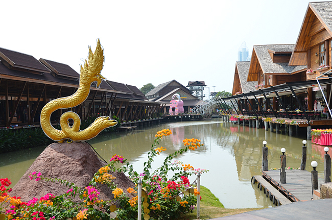 Pattaya Floating Market