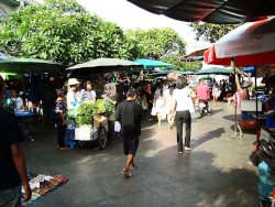 Phra Chan Market
